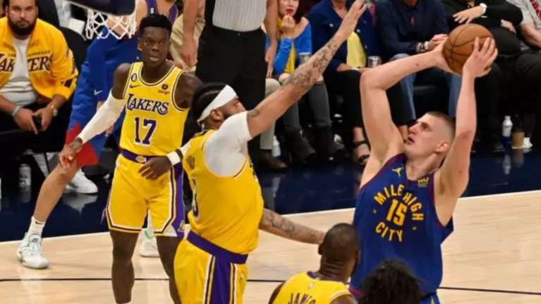 Νάγκετς – Λέικερς 132-126: Σούπερ Γιόκιτς και 1-0 το Ντένβερ