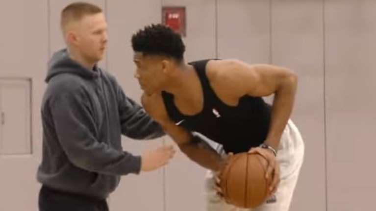 Κρούσμα κορονοϊού στα &quot;ελάφια&quot; του NBA - Έκλεισαν το προπονητικό τους κέντρο οι Μπακς