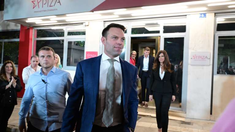 Ο Κασσελάκης αρθρογραφεί: Δεν μπορώ να λείπω από τη μάχη, δεν θα πληγώσω τον λαβωμένο κόσμο του ΣΥΡΙΖΑ