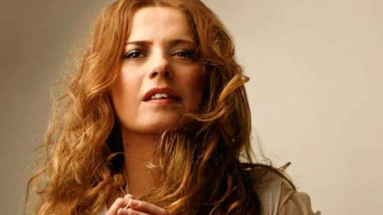 Ε. Τσαλιγοπούλου: Άνδρας της τροχαίας τη σταμάτησε για αλκοτέστ και της ζήτησε να τραγουδήσει το &quot;Τζιβαέρι&quot;