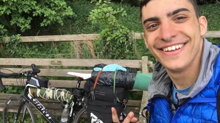 Από τη Σκωτία στην Ελλάδα με ποδήλατο! Το κατόρθωμα Έλληνα φοιτητή [εικόνες]