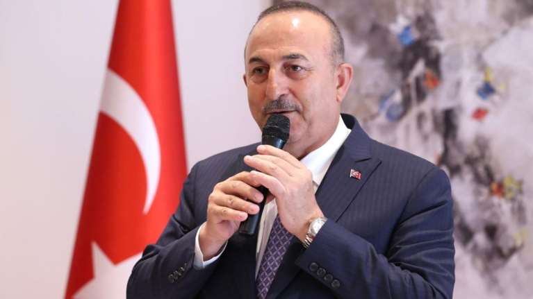 Πολλά νεύρα στο Φόρουμ των Πρεσπών: Γιατί αποχώρησε χωρίς να πει λέξη ο Τσαβούσογλου