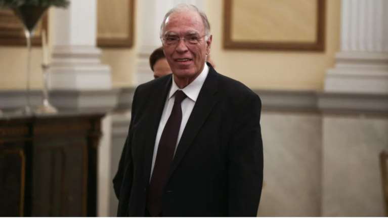 Βασίλης Λεβέντης: Δίνει μεγάλη κρίσιμη μάχη - Είναι δύσκολα τα πράγματα, λέει ο διευθυντής Πνευμονολογικής του Ευαγγελισμού