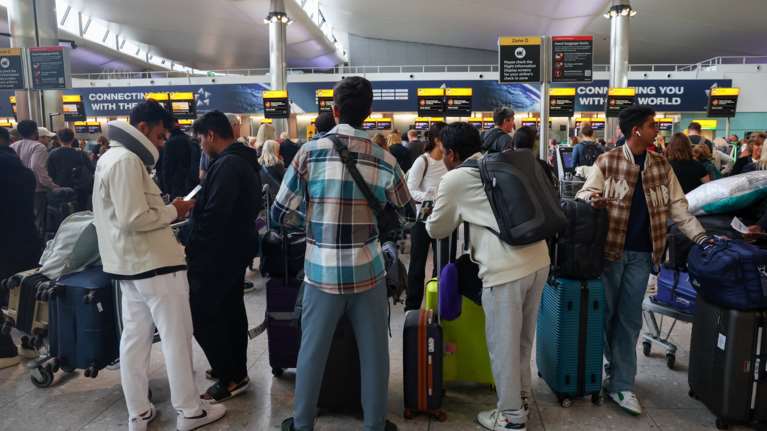 Το αεροδρόμιο των Βρυξελλών ζήτησε από τις αεροπορικές να ακυρώσουν το 50% των πτήσεων που πρόκειται να αναχωρήσουν αύριο