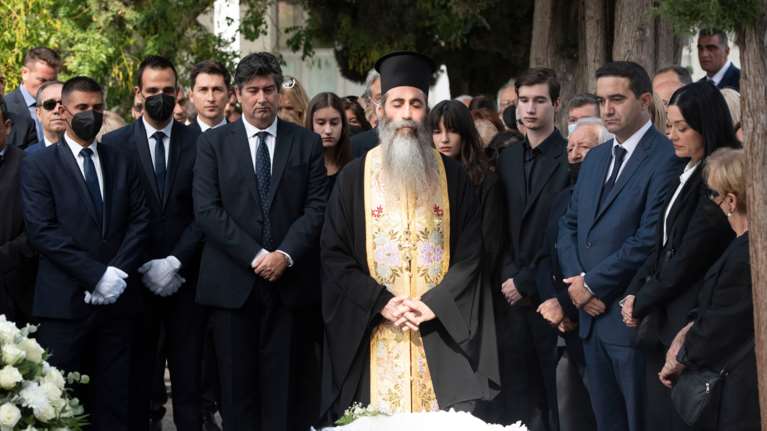 Ένας χρόνος χωρίς τη Φώφη Γεννηματά: Συγκίνηση στο ετήσιο μνημόσυνο -Ήταν όλοι εκεί [Εικόνες]