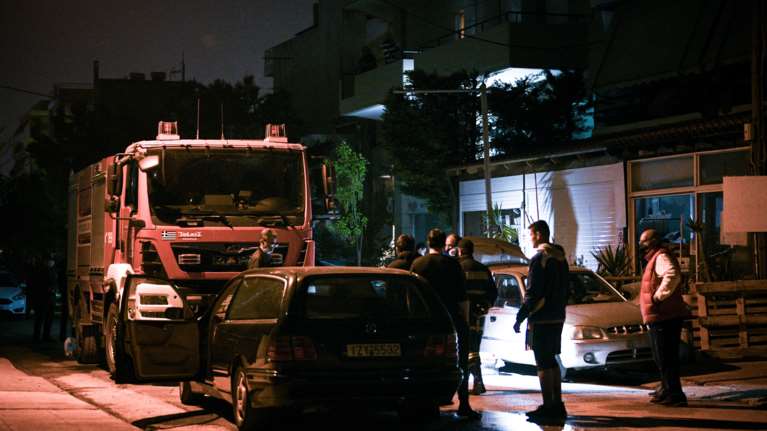 Οικογενειακή Τραγωδία στη Νέα Ερυθραία: Είδαν τον γιό τους να καίγεται ζωντανός - Από αναμμένο τσιγάρο