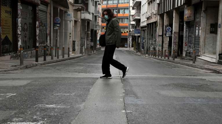 Daily Telegraph: Παράδειγμα προς μίμηση η συμπεριφορά των Ελλήνων