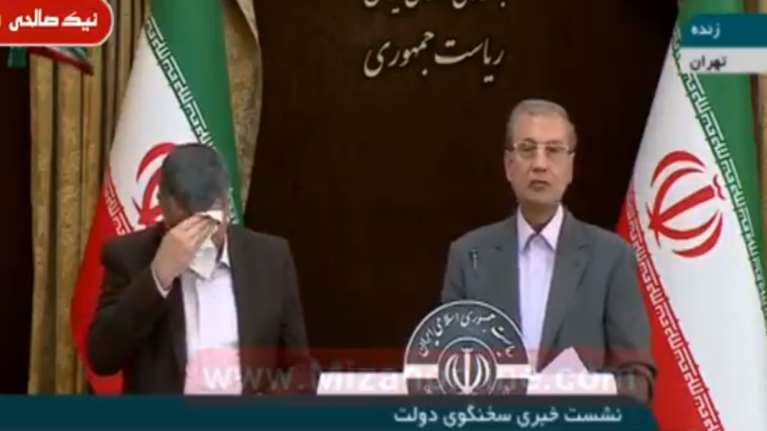 Κοροναϊός: Ο υπουργός Υγείας του Ιράν βήχει μπροστά στις κάμερες- Βρέθηκε θετικός στον ιό [Βίντεο]