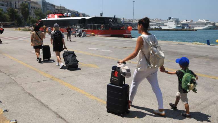 Check In για πτήση από... το Λιμάνι του Πειραιά: Πώς θα λειτουργεί η υπηρεσία για τα ταξίδια