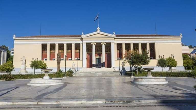 Εισαγγελική έρευνα για τον καθηγητή του ΕΚΠΑ - Ζητούσε από τις φοιτήτριες φωτογραφίες...