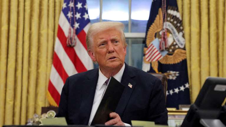 Tηλεφωνική επικοινωνία Τραμπ με τον Καναδό πρωθυπουργό Κάρνεϊ - Θα συναντηθούν μετά τις εκλογές στον Καναδά