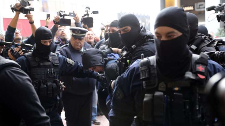 Επεισόδια στου Ρέντη: Σε πρόγραμμα προστασίας μαρτύρων ζήτησε να υπαχθεί ο 18χρονος - Τι απάντησε η ανακρίτρια στο αίτημά του