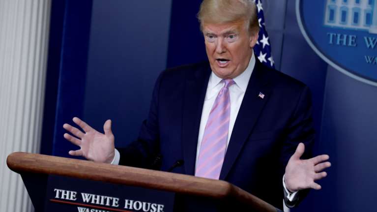 Απίστευτος Τραμπ: Έχουμε πολλά κρούσματα γιατί κάνουμε πολλά τεστ