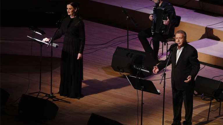 Μητσιάς - Καραμπέτη: ΟΙ ΠΟΙΗΤΕΣ ΜΑΣ ΤΡΑΓΟΥΔΟΥΝ - Μία ακόμα παράσταση στον Φ. Σ. Παρνασσός