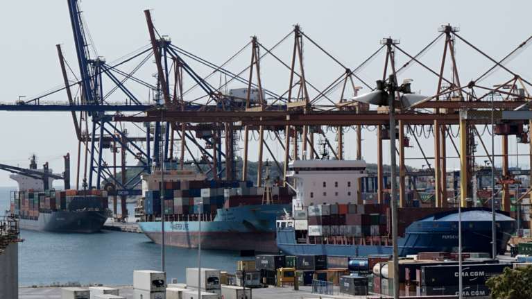 Τα έργα που αναβαθμίζουν τα λιμάνια Πειραιά και Θεσσαλονίκης