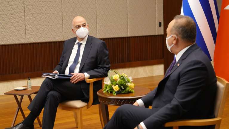 Επική ατάκα Δένδια σε Τσαβούσογλου μετά τον καβγά: &quot;Μην ακυρώσεις την πρόσκληση για δείπνο γιατί πεινάω εξαιρετικά&quot;