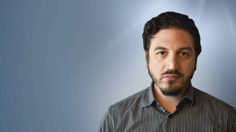 Τέλος ο Αδάμ Γιαννίκος από διευθυντής του  &quot;105,5 Στο Κόκκινο&quot; - Η αντίδρασή του για την &quot;καρατόμηση&quot;