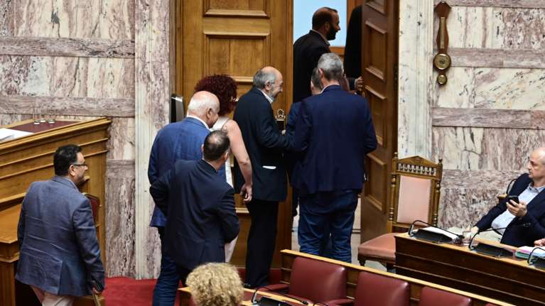 Προανακριτική:  ΣΥΡΙΖΑ, ΚΚΕ και Νέα Αριστερά θα απέχουν από την ψηφοφορία