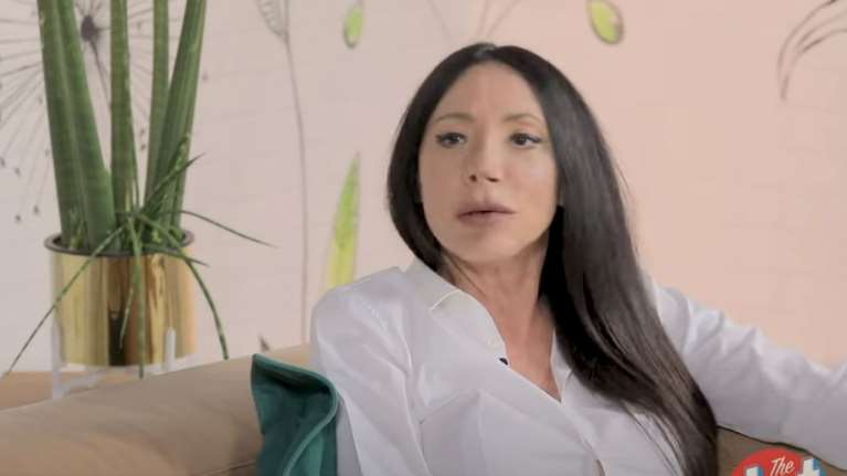 Μαρία Μαρκέζη: Η νύφη του Τσοχατζόπουλου εξομολογείται - Η χρήση ναρκωτικών και το ατύχημα όταν έπεσε από την ταράτσα του Λάκη Γαβαλά