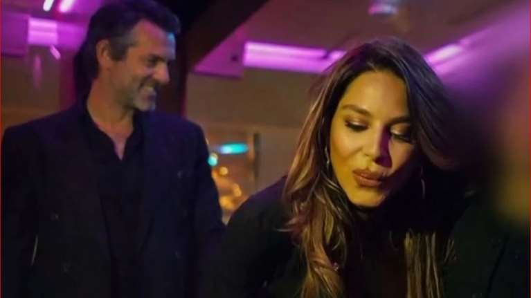 Φίλιππος Μιχόπουλος: Στη Σαντορίνη με τη σύντροφό του μετά το ταξίδι αστραπή για το πάρτι της κόρης του