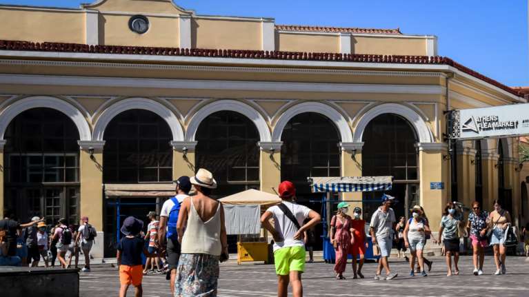 Κορονοϊός: Στον κλοιό της πανδημίας η Αττική με 818 νέα κρούσματα - 361 στην Κρήτη και 319 στη Θεσσαλονίκη