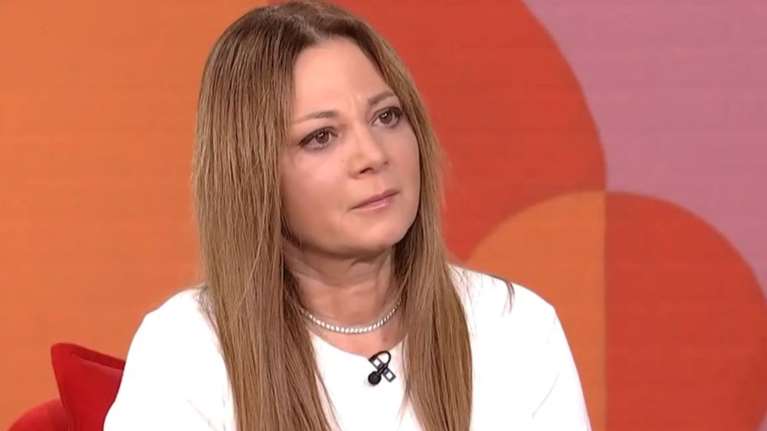 Συγκινήθηκε στον αέρα η Ζαμπέτογλου - &quot;Η μαμά μου ήταν η βασίλισσα της χλωρίνης&quot;