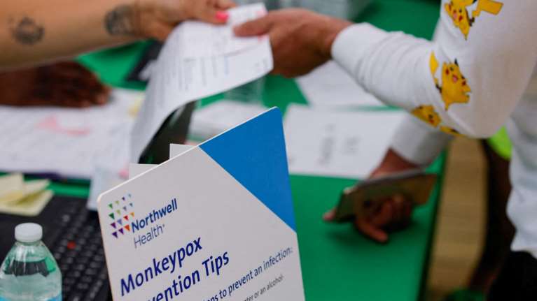 ΕΜΑ: Εγκρίνει νέα τεχνική για τη χορήγηση του εμβολίου κατά της ευλογιάς των πιθήκων