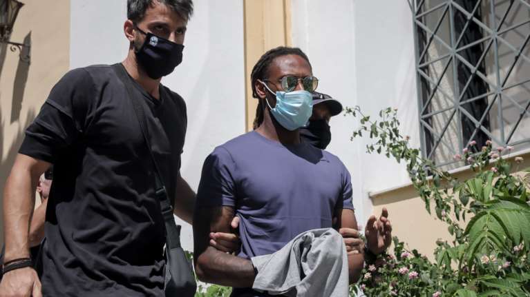 Υπόθεση Σεμέδο - Ξεσπά η μητέρα της 17χρονης: Δεν είναι η κόρη μου στο βίντεο