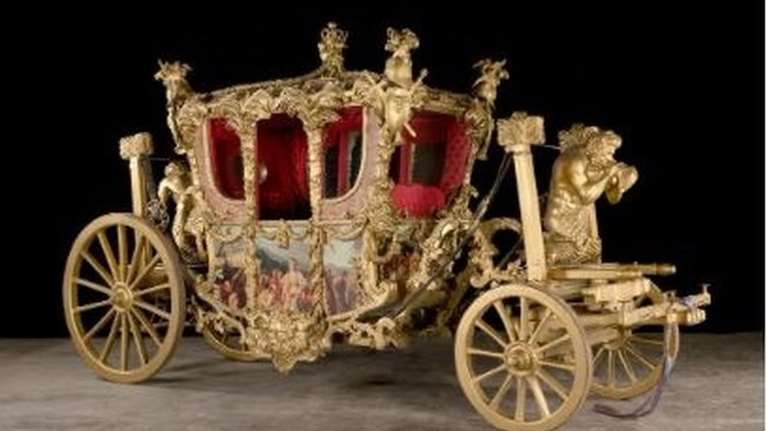 The Crown: Στο σφυρί περισσότερα από 450 αντικείμενα, κοστούμια και σκηνικά της σειράς