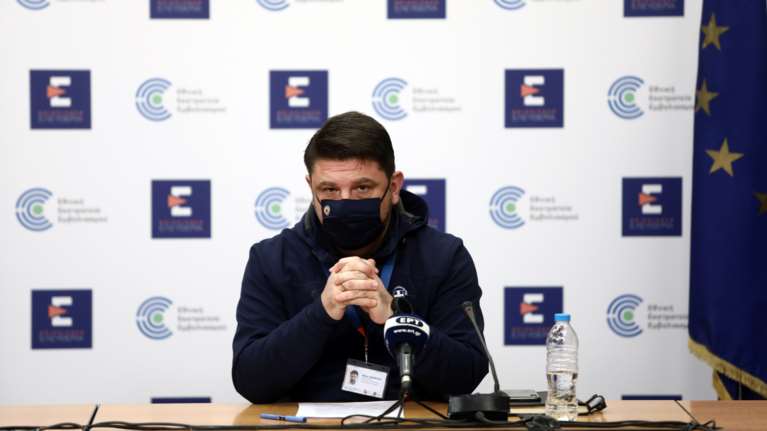 Στην Πάτρα ο Χαρδαλιάς: Ευρεία σύσκεψη για την κατάσταση στην Αχαΐα - Αυτοψία για το mega εμβολιαστικό κέντρο