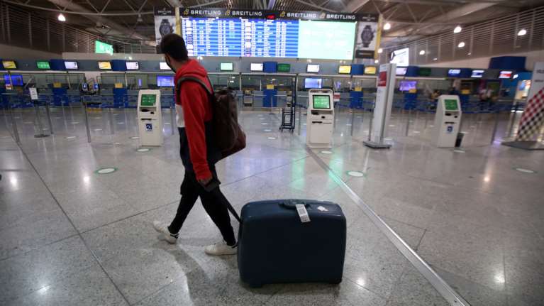 Τρεις ημέρες καραντίνα τελικά για όσους επιστρέφουν από το εξωτερικό- Αρχή από τις 18 Δεκεμβρίου