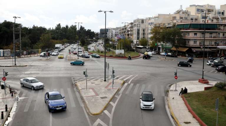 Τέλη κυκλοφορίας: Ιδια τα ποσά, αλλά με αλλαγές στα πρόστιμα - Τι ισχύει για το ΚΤΕΟ
