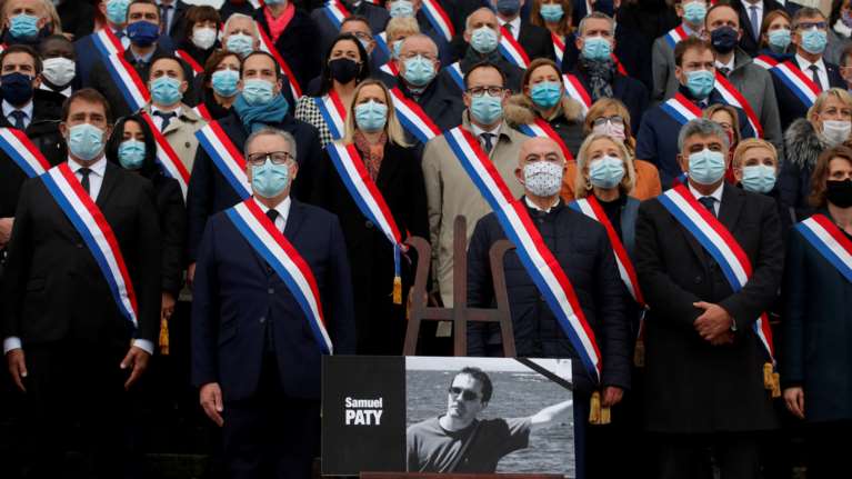 Γαλλία:Το ψέμα μιας μαθήτριας... που κατέληξε στον αποκεφαλισμό του καθηγητή Σαμουέλ Πατί