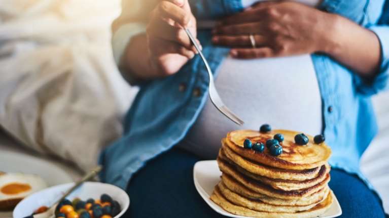 Ποια είναι η φυσιολογική αύξηση βάρους στην εγκυμοσύνη;