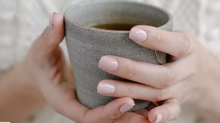 Πονόλαιμος: Άμεση ανακούφιση με αυτές τις τροφές και ροφήματα