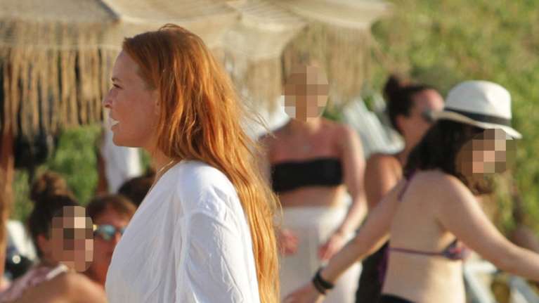 Η Σίσσυ Χρηστίδου μετά το Γύθειο στα Κύθηρα: Η ολόσωμη φωτογραφία με μαγιό