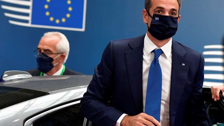 Μάσκες για όλα τα γούστα: Το Politico βαθμολογεί τους ηγέτες - 9 στα 10 ο Κυριάκος Μητσοτάκης [Εικόνες]