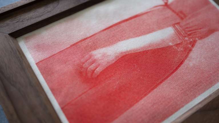 Déjà Vu: Mία εικαστική συνομιλία του κοσμήματος με τη φωτογραφία