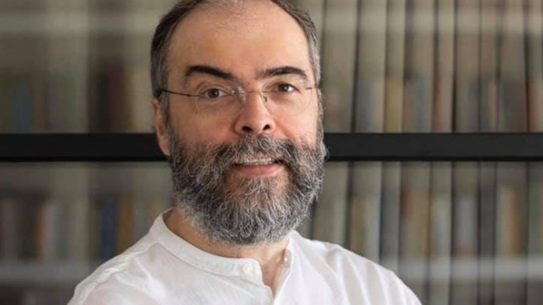 Ανδρέας Κονάνος: Ο τέως ιερέας με τους 265.000 ακόλουθους σπάει τη σιωπή του - Όλα είναι ψέματα [Βίντεο]