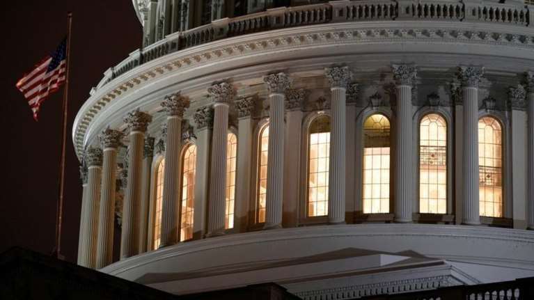 Kόλαφος στις ΗΠΑ: Πάνω από 26 εκατ. αιτήσεις για επίδομα ανεργίας τις τελευταίες εβδομάδες