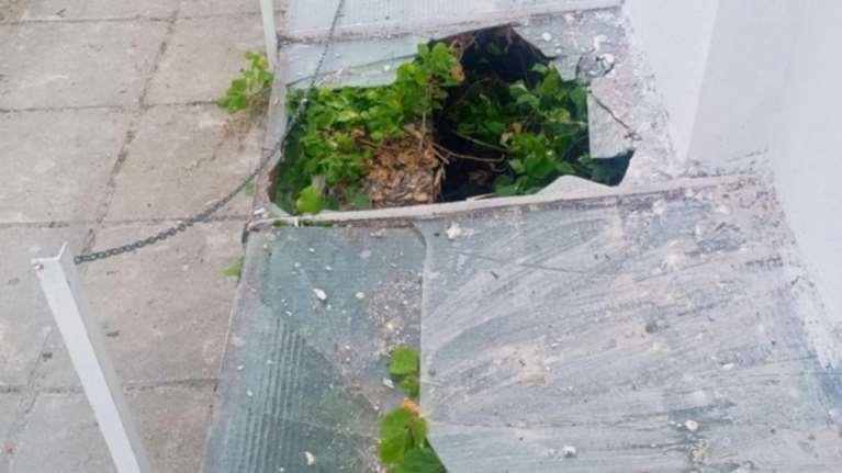 Σουφλί: Γυναίκα έπεσε σε γυάλινο φρεάτιο βάθους 3 μέτρων - Στο προαύλιο του Κέντρου Υγείας