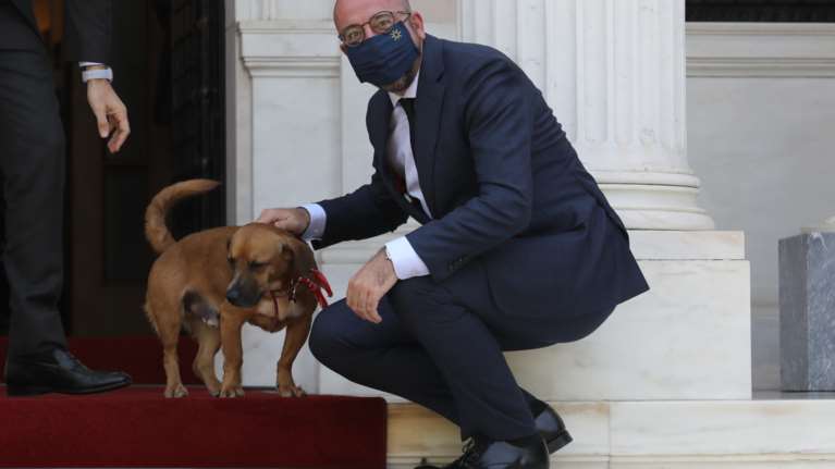 Ο Πίνατ υποδέχτηκε και τον πρόεδρο του Ευρωπαϊκού Συμβουλίου στο Μαξίμου [εικόνες]