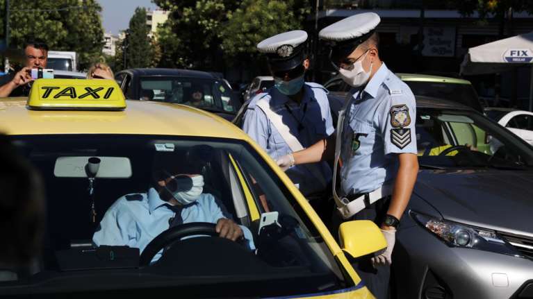 Αυτός είναι ο τρόπος που κλέβουν στην ταρίφα- Πως η ΕΛ.ΑΣ. ξεσκέπασε 58χρονο ταξιτζή [Βίντεο]