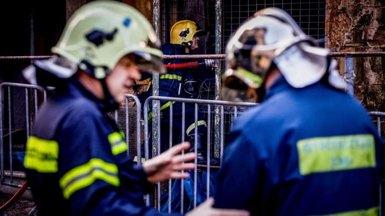 Τραγωδία στη Βάρη: Νεκρή 67χρονη από φωτιά που ξέσπασε στο σπίτι της