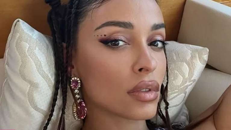 Μήπως η Ελένη Φουρέιρα αποκάλυψε το φύλο του μωρού της; Το κοινό βάζει τα δικά του στοιχήματα