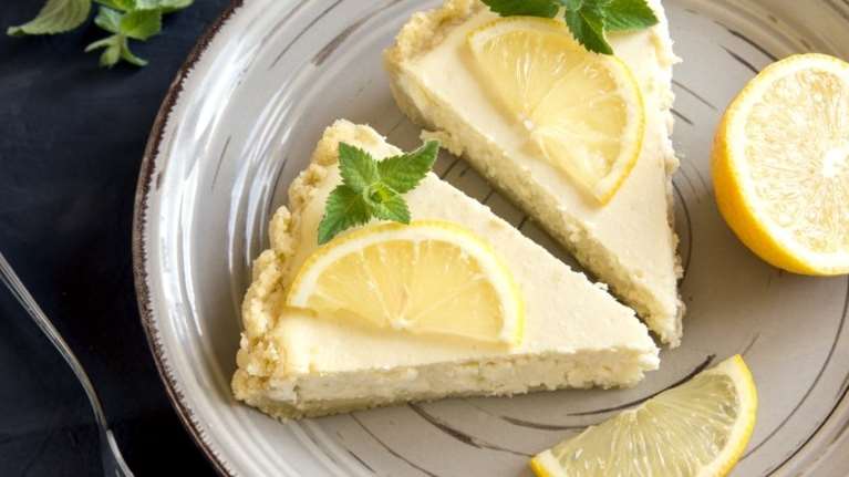 Δροσερό γλυκό με άρωμα λεμονιού - Η καλύτερη συνταγή για τον καύσωνα