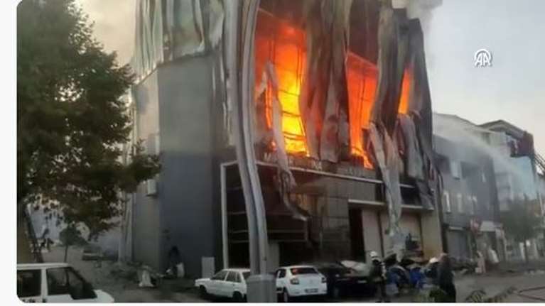 Τραγωδία στην Τουρκία:  Εξι νεκροί από φωτιά σε αποθήκη αρωματοποιίας [Βίντεο]