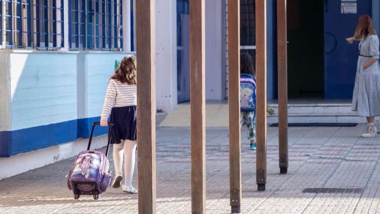 Επιδειξίας σόκαρε 10χρονη στο Αγρίνιο - Τον αναζητούν οι αρχές