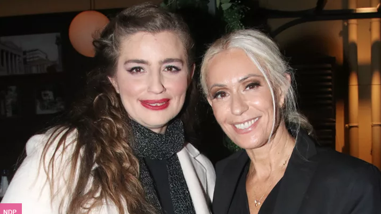 Πρεμιέρα &quot;Το Τρίτο Στεφάνι&quot;: Η πολυαναμενόμενη επιστροφή της θεατρικής παράστασης στο Παλλάς και οι καλεσμένοι που έδωσαν το παρών