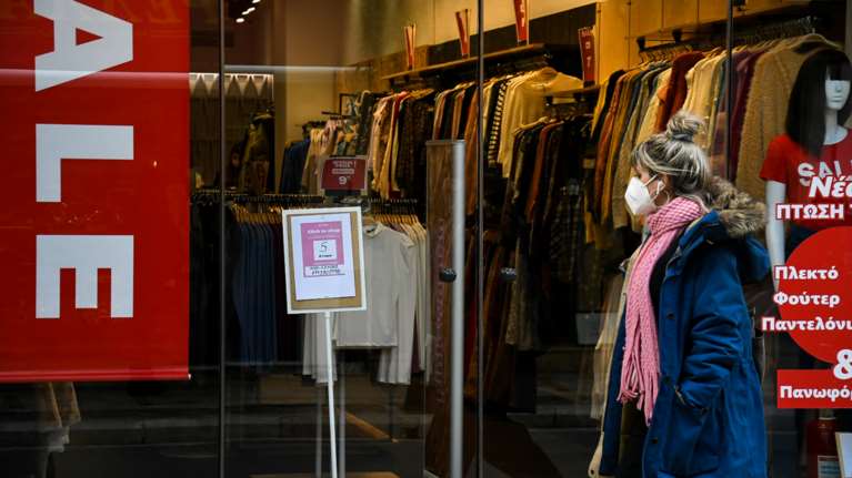 Πώς θα ανοίξουν (όταν ανοίξουν...) τα μαγαζιά: Τέλος το click away - Ψώνια με χρονικό περιορισμό και SMS στο 13032